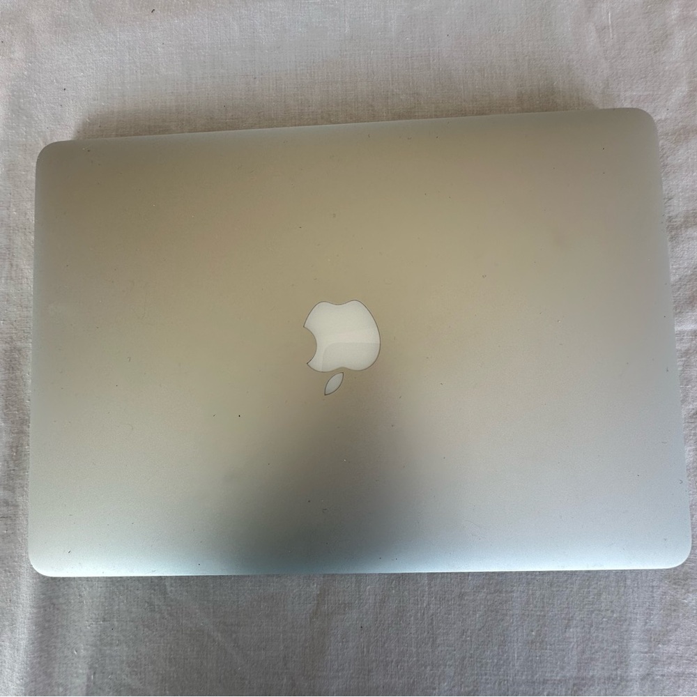 13 Inch Apple MacBook Air- Silver - 2017